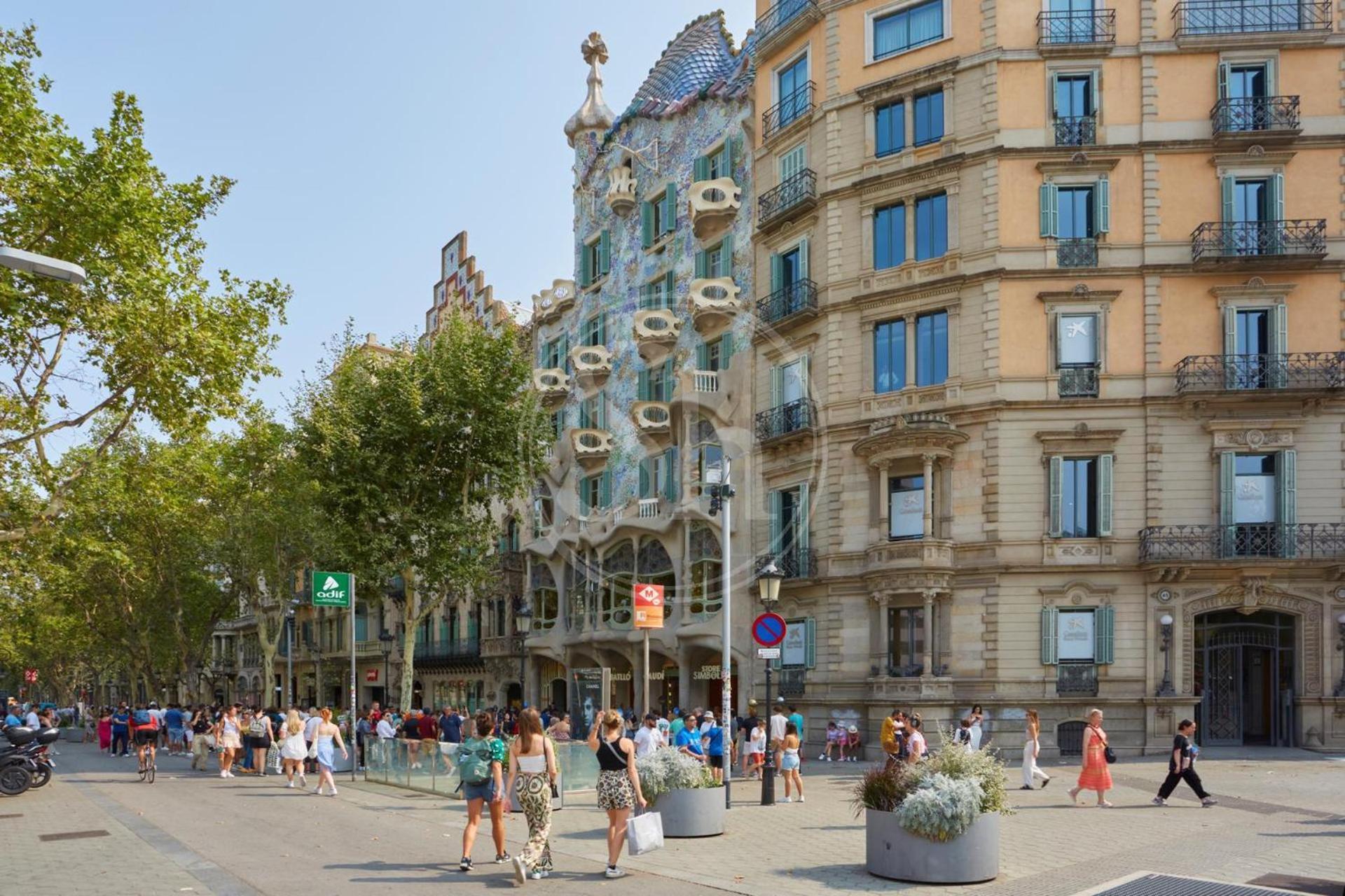 Practico Estudio En Paseo De Gracia Appartement